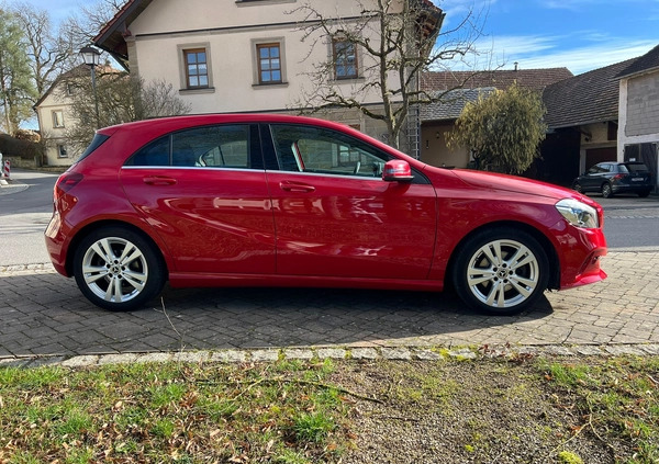 Mercedes-Benz Klasa A cena 61900 przebieg: 38000, rok produkcji 2017 z Oława małe 301